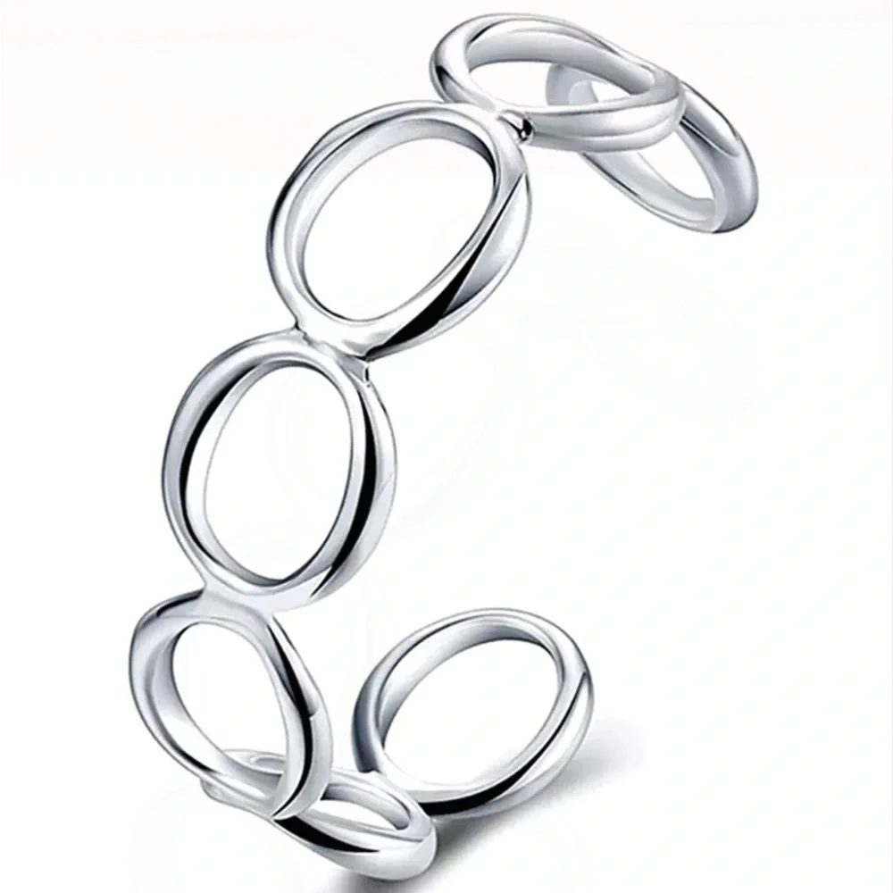 O Design Shaped Sterling Silver Bangle Bracelet
